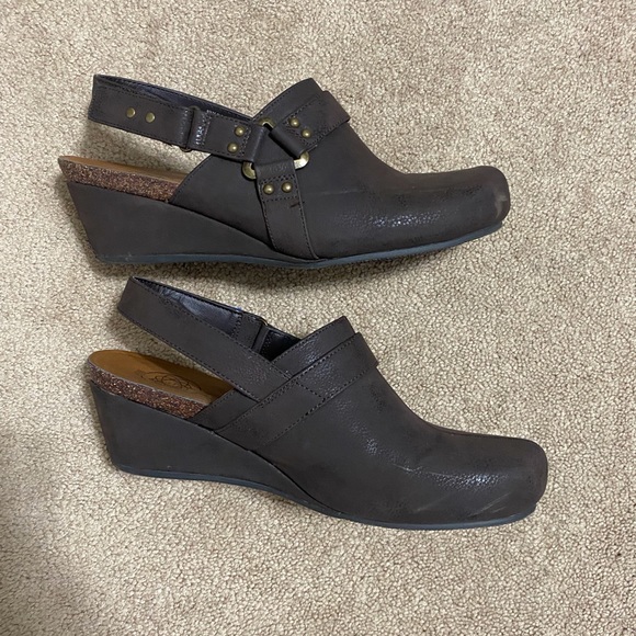 Hocus Pocus Wedges - Picture 4 of 6